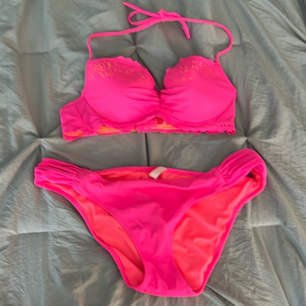 Victoria’s Secret bikini set